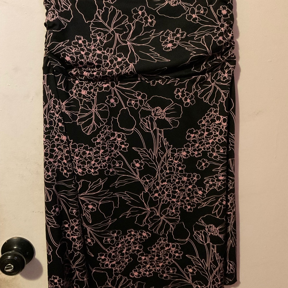 Love Me Kiss Me women’s Floral Black and Pink skirt size L
